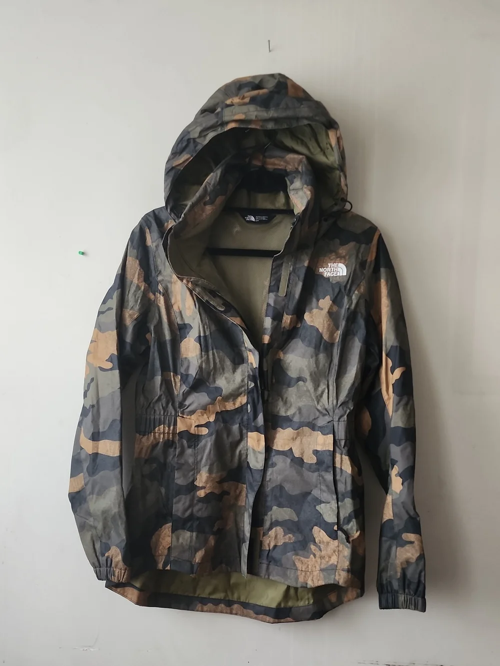 The North Face Women’s Camo Hooded Jacket - Olive/Black/Tan